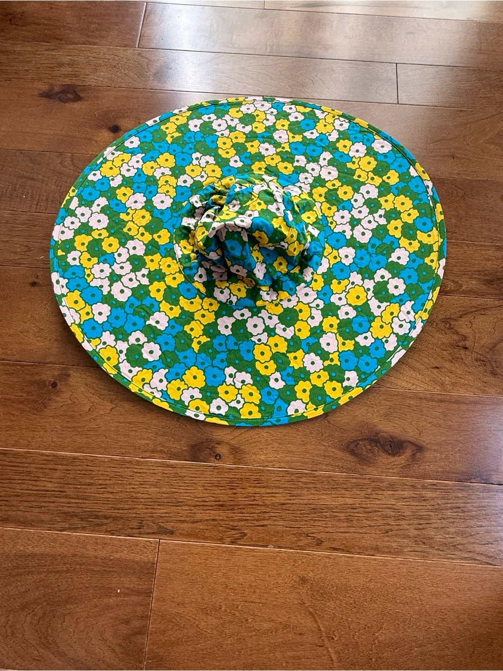 Baggu Packable Sunhat FlowerBed - Picture 4 of 5